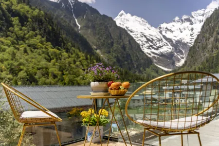 Mulberry Oxygen Supply  Hospital Отели рядом с достопримечательностью «Xiaonong Base camp»