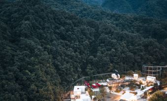 Laojunshan Ruiqi Yexingxuan Hotel