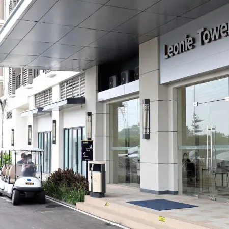 Moritz Inn BSD Tangerang Отели рядом с достопримечательностью «Торговый центр Teraskota BSD»