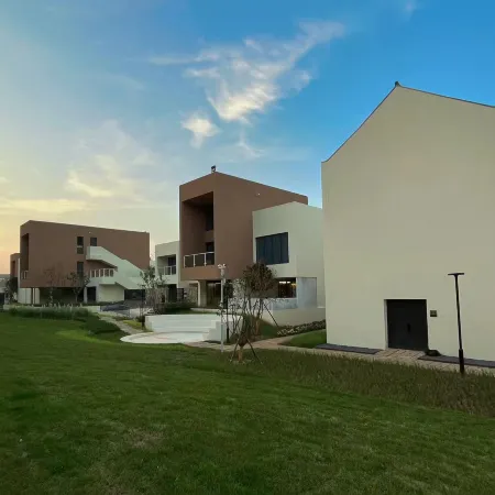 The General's Hometown GeDa Courtyard