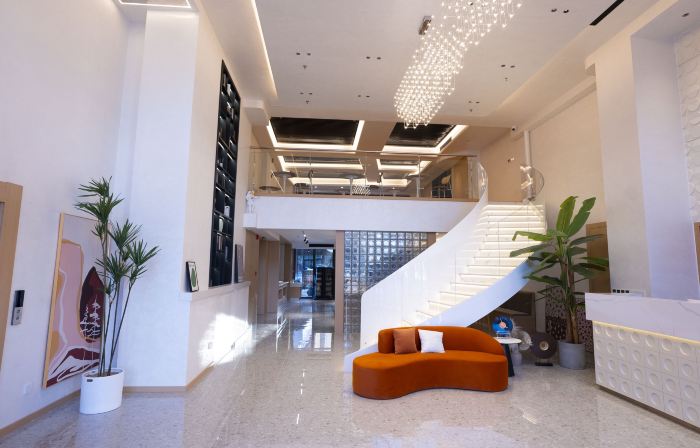 Hemuyueju Hotel (Weichang Mulan New World)