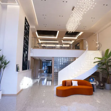Hemuyueju Hotel (Weichang Mulan New World)