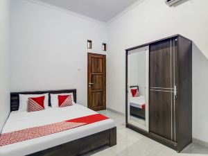 OYO 90571 Dewi Guest House Syariah