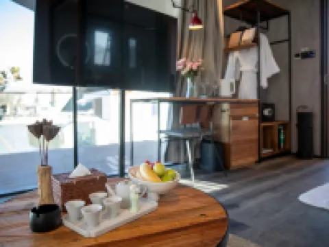 Trip.com Group Country Retreats (Dihua Earth-house Joint Resort) Hotels in Danfeng