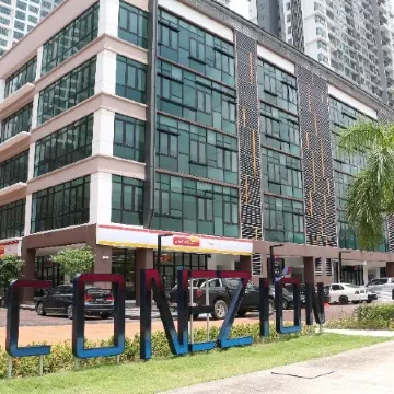 Icon2 Condo in IOI City Mall Putrajaya, Pool View Отели в г. Серданг