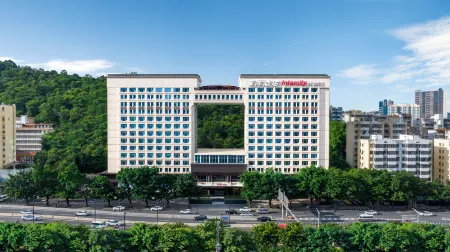 IntercityHotel Guangzhou East Railway Station Отели рядом с достопримечательностью «Guangzhou Public Security Administrative Cadres College»