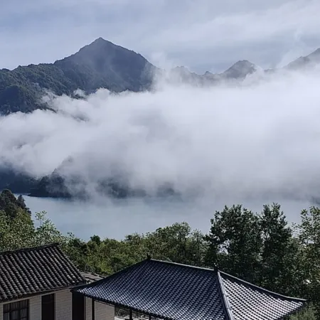 Tianchi Longju Homestay