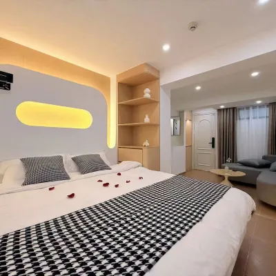 Shu Ju (SHOW Plaza, Wanda Ling, Quanzhou) โรงแรมใกล้หมู่บ้านไคฟุ