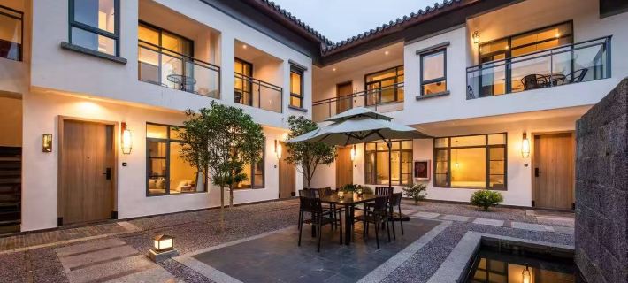 Songfengju Courtyard Hotel (Xingyi Wanfenglin Airport & High-speed Railway Station Branch) Hotels in Xingyi