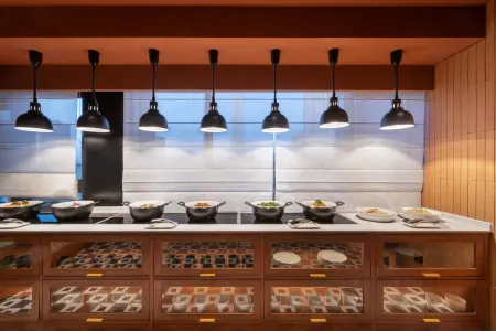 Intercity Hotel Urumqi Exhibition Center Отели рядом с достопримечательностью «Xinjiang Institute of Light Industry Technology»