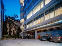 亞悅飯店（盤州市興凱花園星雲中路步行街店） 盤州虎跳峽附近的飯店