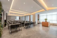 Jinsheng Xuhua Hotel (Hechi Nandan Bus Terminal)