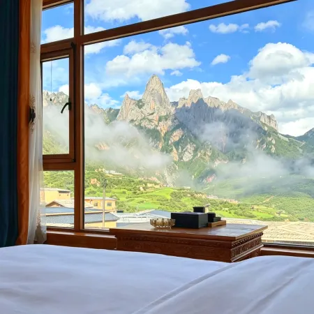 Wuyu Full View Sunrise Cloud and Fog Homestay