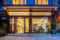Yunye Yuna Girl River View Smart Homestay - parkir