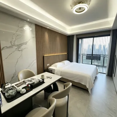 Elaine Savile Apartment (Guangzhou Zhujiang New Town Tancun Subway Station) Отели рядом с достопримечательностью «Станция метро Liede »