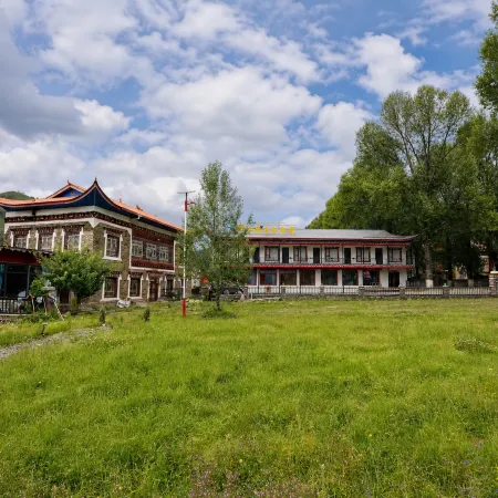 Muya Qingxi Manor