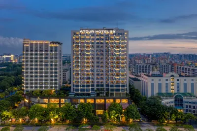 Guangzhou Huadu Financial Center Atour Hotel فنادق في 