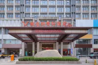 Vienna Classic Hotel (Hengtong Fortune Center Store) Hotels near Xiaoliu Roasted Seeds And Nuts Store