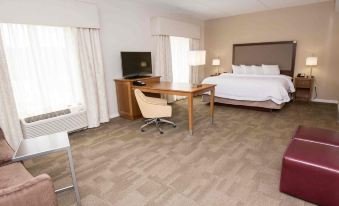 Hampton Inn & Suites Pittsburgh/Harmarville