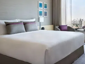 Avani Plus Riverside Bangkok Hotel
