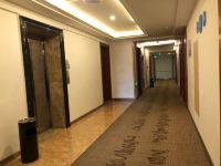 汉庭酒店(格尔木火车站店) - 高级大床房