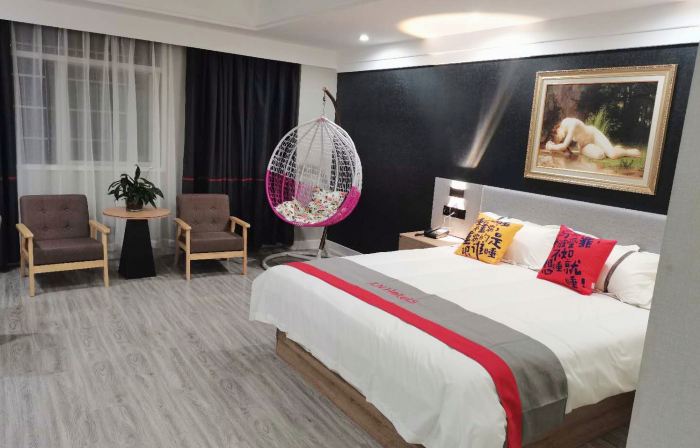 Junyi Hotel (Pengze Longcheng Avenue Store)