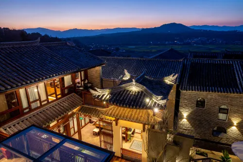 Qingfeng Yueyue·Chinese Courtyard Family Holiday Meisu (Tengchong Heshun Ancient Town Branch) - Inns