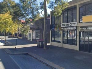 Perth City Backpackers Hostel - Note - Valid Passport Required to Check IN