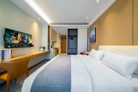 Seasons Administration Apartment (Shenzhen Nanshan Qianhai Free Trade Zone store)