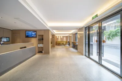 Kelun hotel（Shanghai Jiaotong University Store） Отели в г. Чаннин