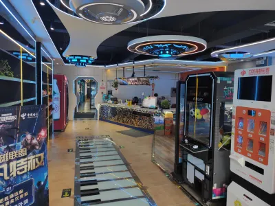 Cool Games E-sports Hotel (Xuchang Caowei Ancient City Pang Donglai Branch)