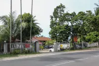 Cerana Villa Eco Resort Hotels in Sering