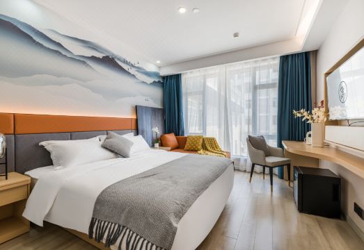 다이크 후펑 호텔