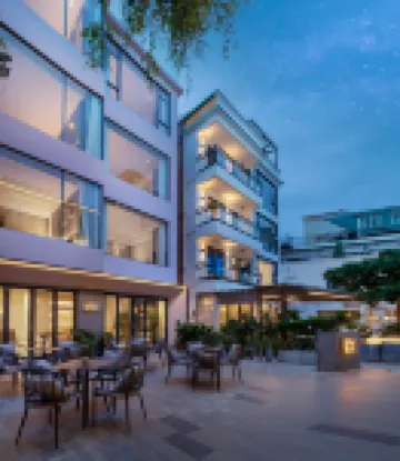 Maan Coco Flagship Seaview Hotel