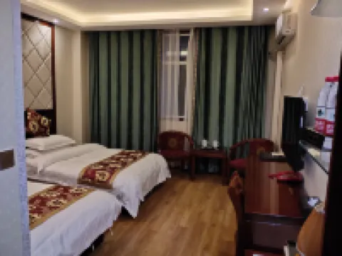 Jiangda Huisheng Hotel Hotel a Jomda