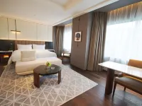 Zhuhai Holiday Resort Hotels near Mt. Shijing Park