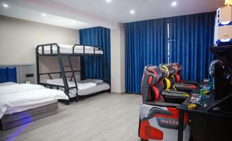 Shuangfeng Xinwang E-sports Hotel