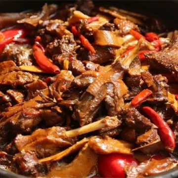 Poya Light Luxury Hotel Отели рядом с достопримечательностью «Wuyi Square»