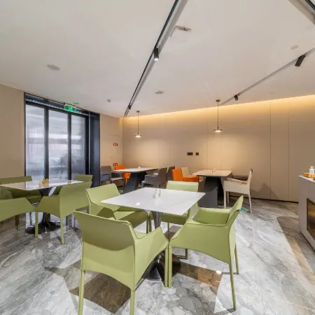 YiJu·Shangpin Hotel (Taixing Drum Tower Xintiandi Branch)