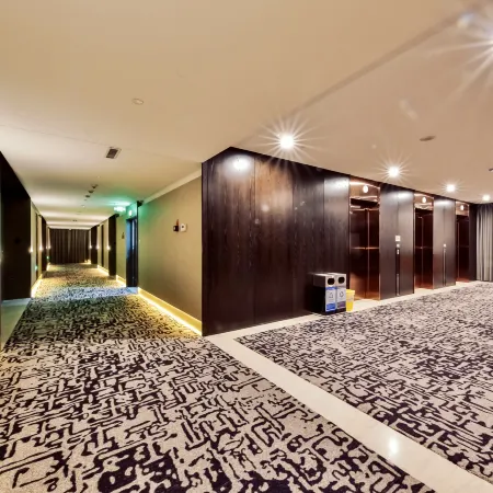 Weinan Jianguo Hotel (Block B)