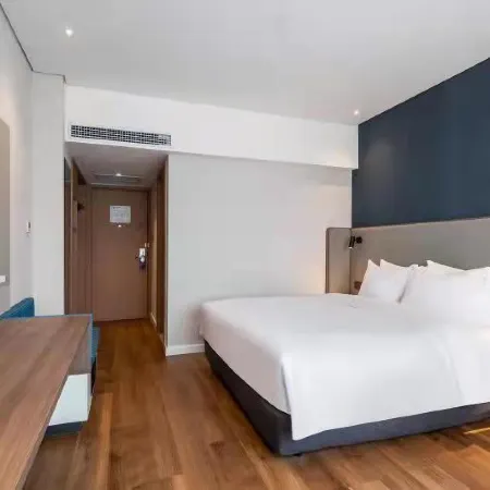 Holiday Inn Express Jinan Jingshi Road Qianfo Mountain