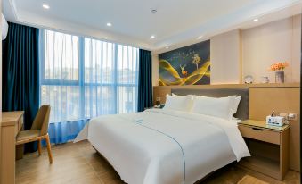 Departure Light Hotel (Shenzhen Shiyan Langxin Commercial Street)