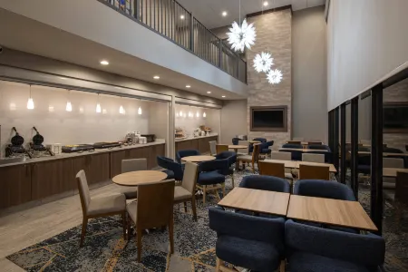 Baymont by Wyndham White Plains - Elmsford