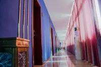 Jianing Business Hotel (Yongren Hospital of Traditional Chinese Medicine)