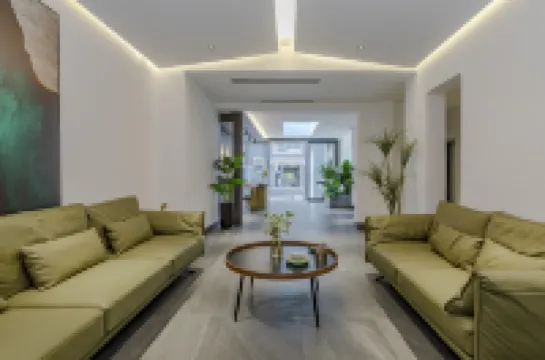 Laojun Mountain Linyin Hotel (Yunjing Cableway)