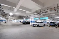 Magnotel Hotel (Anshan Wanxianghui Railway Station) - Parking