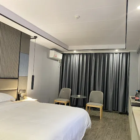 Longbao City Hotel (Bobai Longtan Industrial Park)