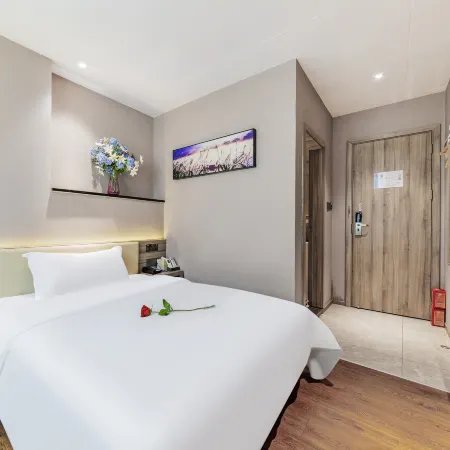 Sanyuan Hotel (Wuling Square)