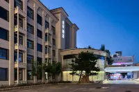 全季酒店（四平英雄廣場市政府店） - 停車場