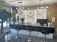 Heqing Jincheng Hotel